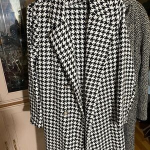 SHEIN Black and White Houndstooth Blazer